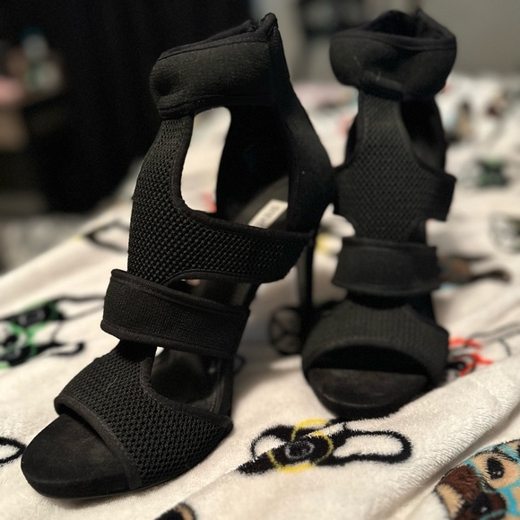 Steve Madden black Strappy high heel shoes - Picture 1 of 3